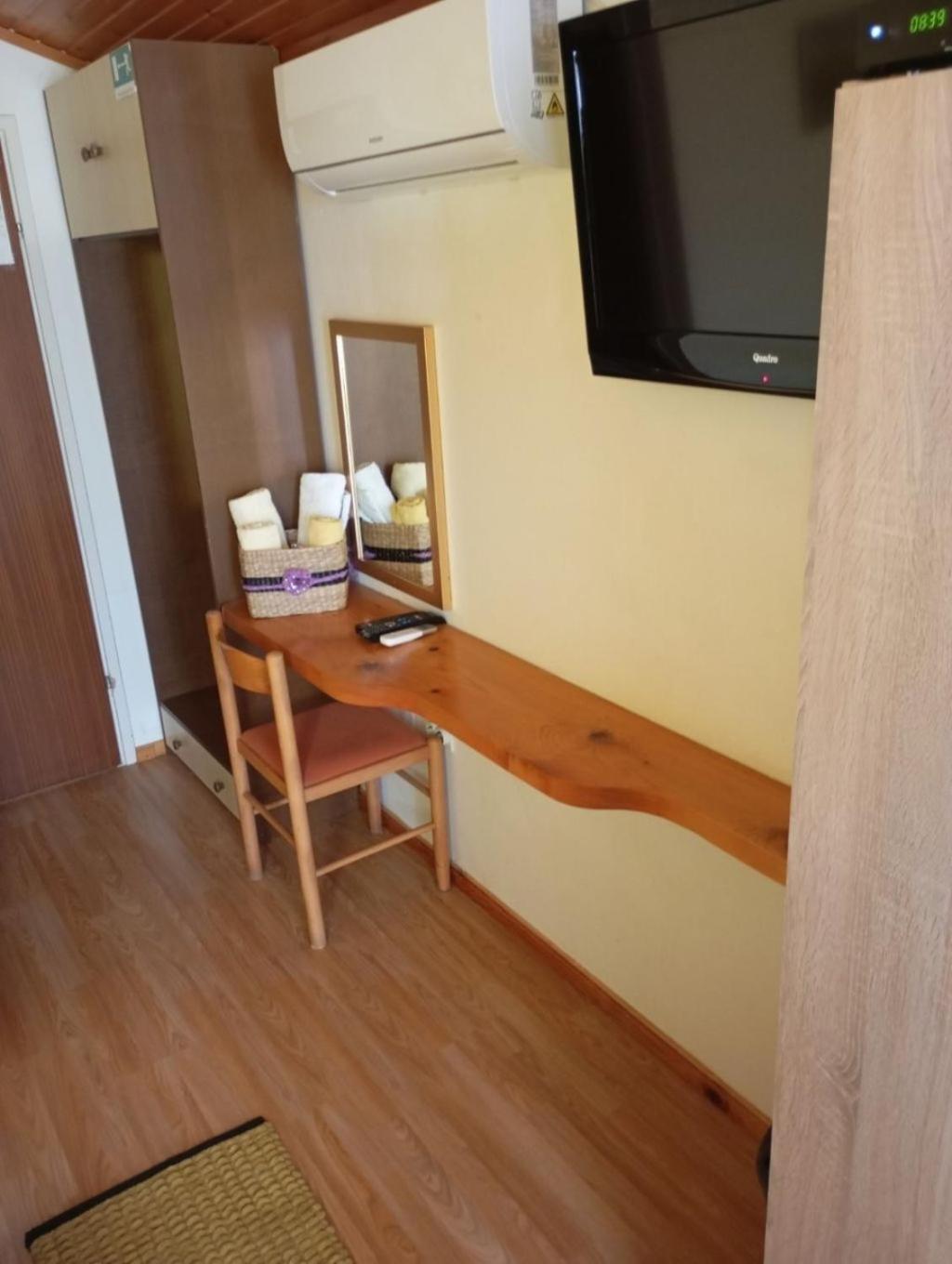 Apartments Ivo - 20M From The Sea Račišće Esterno foto