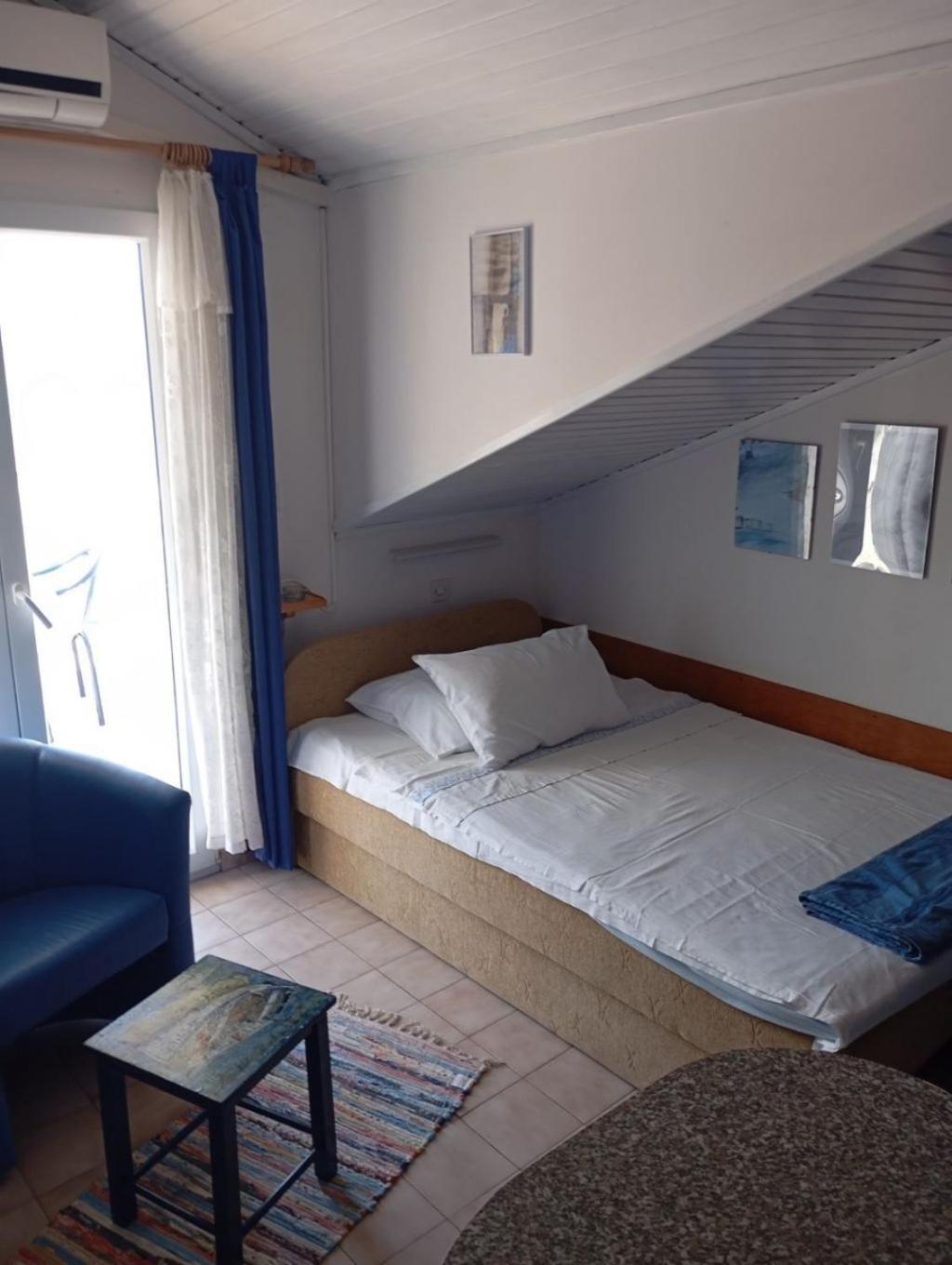 Apartments Ivo - 20M From The Sea Račišće Esterno foto