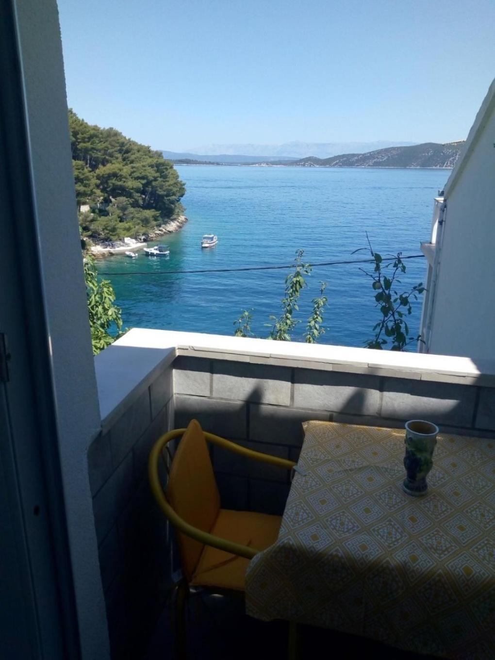 Apartments Ivo - 20M From The Sea Račišće Esterno foto